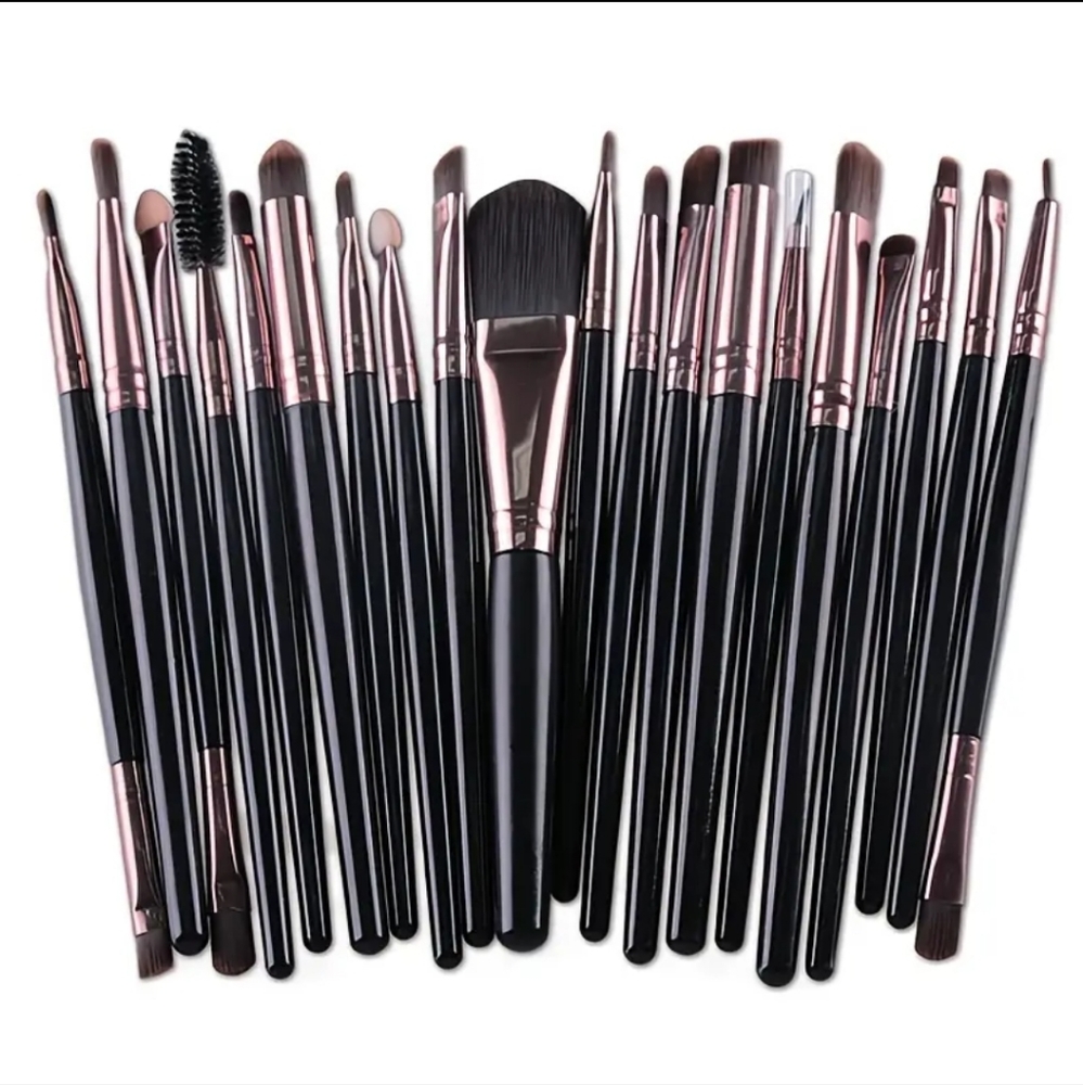 🎊🎊HOST PICK!! 🎊🎊NEW🎊🎊20 PC ROSE GOLD AND BLACK Face Makeup Brush Set
